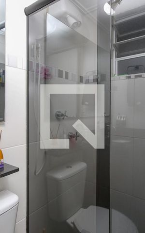 Apartamento à venda com 47m², 2 quartos e 1 vaga Apartamento à venda com 47m², 2 quartos e 1 vagaBanheiro de Serviço