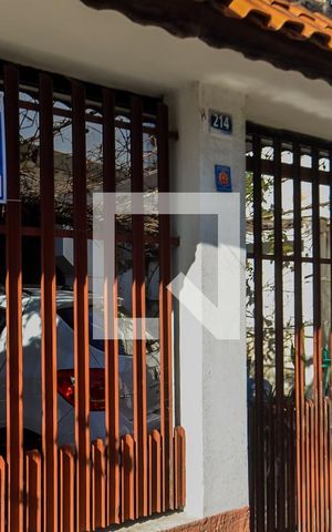 Casa para alugar com 400m², 3 quartos e 2 vagasPlaquinha 