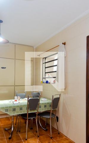 Casa para alugar com 400m², 3 quartos e 2 vagasCozinha