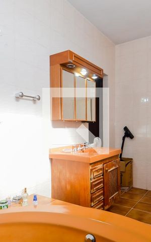Casa para alugar com 400m², 3 quartos e 2 vagasBanheiro da Suíte