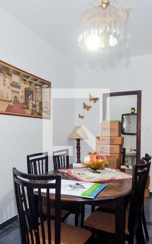 Casa para alugar com 400m², 3 quartos e 2 vagasSala