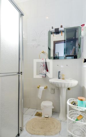 Casa para alugar com 400m², 3 quartos e 2 vagasBanheiro Social