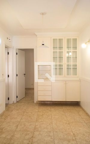 Apartamento para alugar com 410m², 4 quartos e 4 vagas Apartamento para alugar com 410m², 4 quartos e 4 vagasCopa