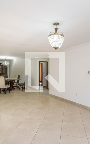 Casa à venda com 200m², 3 quartos e 2 vagas Casa à venda com 200m², 3 quartos e 2 vagasSala