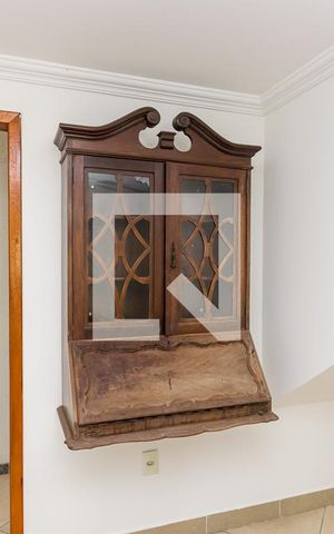 Casa à venda com 200m², 3 quartos e 2 vagas Casa à venda com 200m², 3 quartos e 2 vagasSala