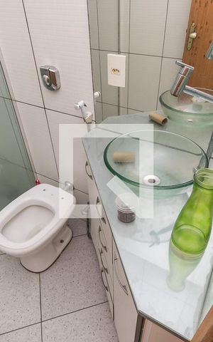 Casa à venda com 200m², 3 quartos e 2 vagas Casa à venda com 200m², 3 quartos e 2 vagasBanheiro da Suíte 2