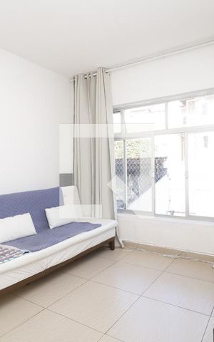 Casa à venda com 160m², 2 quartos e 3 vagasSala