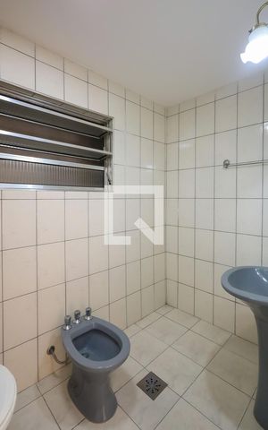 Apartamento à venda com 100m², 2 quartos e 1 vaga Apartamento à venda com 100m², 2 quartos e 1 vagaBanheiro