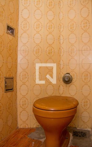 Apartamento para alugar com 74m², 2 quartos e 1 vagaBanheiro de Serviço
