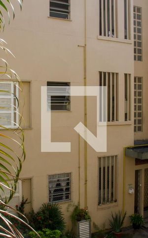 Apartamento para alugar com 74m², 2 quartos e 1 vagaSala - Janela