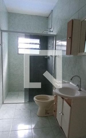 Casa à venda com 130m², 2 quartos e 1 vagaBanheiro andar de cima 