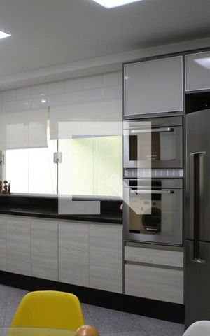Casa à venda com 240m², 3 quartos e 4 vagasCozinha