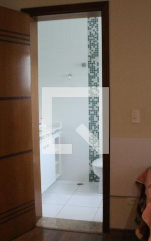 Casa à venda com 240m², 3 quartos e 4 vagasQuarto 2 - Suíte