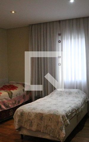 Casa à venda com 240m², 3 quartos e 4 vagasQuarto 2 - Suíte