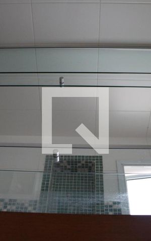 Casa à venda com 240m², 3 quartos e 4 vagasBanheiro da Suíte 2