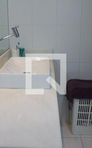 Casa à venda com 240m², 3 quartos e 4 vagasBanheiro da Suíte 3
