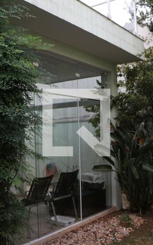 Casa à venda com 240m², 3 quartos e 4 vagasvaranda
