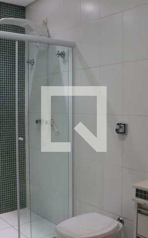 Casa à venda com 240m², 3 quartos e 4 vagasBanheiro da Suíte 3