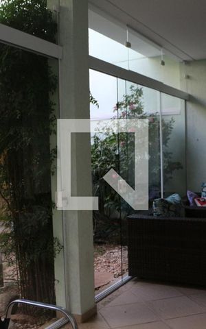 Casa à venda com 240m², 3 quartos e 4 vagasVaranda