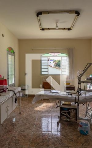 Casa à venda com 350m², 3 quartos e 4 vagas Casa à venda com 350m², 3 quartos e 4 vagasSala 2