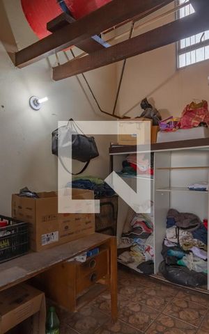 Casa à venda com 350m², 3 quartos e 4 vagas Casa à venda com 350m², 3 quartos e 4 vagasQuarto de Serviço 1