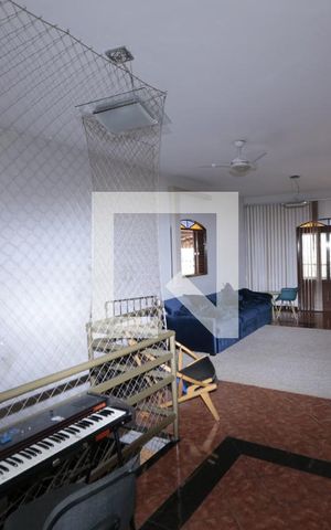 Casa à venda com 200m², 4 quartos e 3 vagasSala