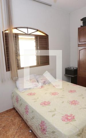 Casa à venda com 200m², 4 quartos e 3 vagasQuarto 2