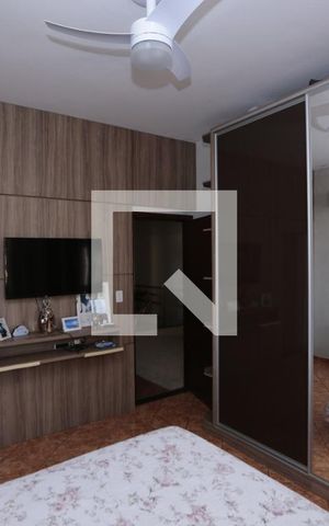 Casa à venda com 200m², 4 quartos e 3 vagasSuíte