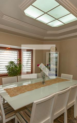 Casa à venda com 550m², 5 quartos e 8 vagas Casa à venda com 550m², 5 quartos e 8 vagasSala de Jantar
