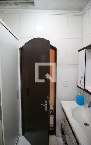 Casa à venda com 300m², 4 quartos e 4 vagas Casa à venda com 300m², 4 quartos e 4 vagasBanheiro