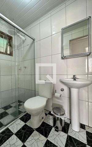 Casa à venda com 367m², 3 quartos e 3 vagas Casa à venda com 367m², 3 quartos e 3 vagasBanheiro