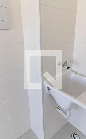 Apartamento à venda com 33m², 2 quartos e sem vaga Apartamento à venda com 33m², 2 quartos e sem vagaLavanderia