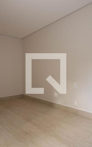 Casa de condomínio para alugar com 408m², 4 quartos e 2 vagas Casa de condomínio para alugar com 408m², 4 quartos e 2 vagasSuíte 2