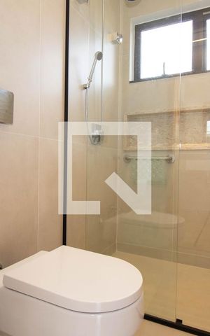 Casa de condomínio para alugar com 408m², 4 quartos e 2 vagas Casa de condomínio para alugar com 408m², 4 quartos e 2 vagasBanheiro Social