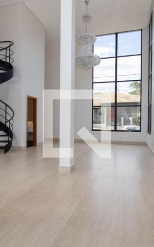 Casa de condomínio para alugar com 408m², 4 quartos e 2 vagas Casa de condomínio para alugar com 408m², 4 quartos e 2 vagasSala