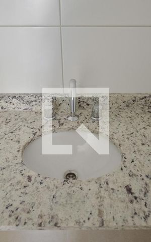 Apartamento à venda com 75m², 3 quartos e 1 vaga Apartamento à venda com 75m², 3 quartos e 1 vagaBanheiro Social
