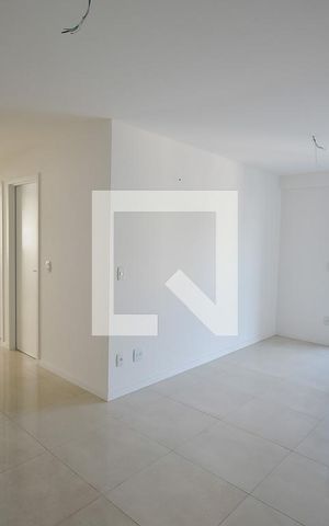 Apartamento à venda com 75m², 3 quartos e 1 vaga Apartamento à venda com 75m², 3 quartos e 1 vagaSala