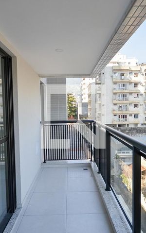 Apartamento à venda com 75m², 3 quartos e 1 vaga Apartamento à venda com 75m², 3 quartos e 1 vagaVaranda da Sala