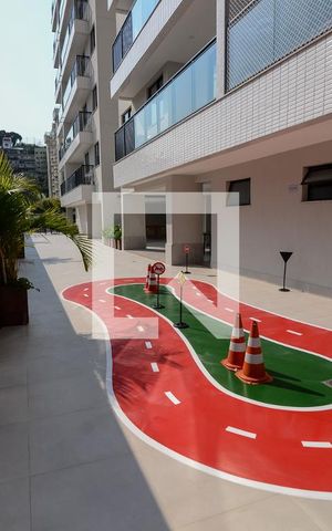 Apartamento à venda com 75m², 3 quartos e 1 vaga Apartamento à venda com 75m², 3 quartos e 1 vagaÁrea Comum - Playground