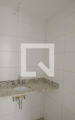 Apartamento à venda com 75m², 3 quartos e 1 vaga Apartamento à venda com 75m², 3 quartos e 1 vagaBanheiro Social
