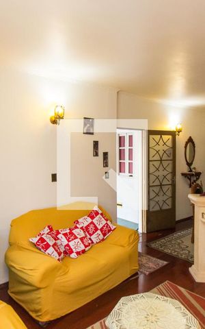 Casa à venda com 171m², 3 quartos e 3 vagas Casa à venda com 171m², 3 quartos e 3 vagasSala