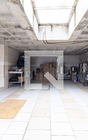 Casa à venda com 248m², 5 quartos e 2 vagas Casa à venda com 248m², 5 quartos e 2 vagasGaragem