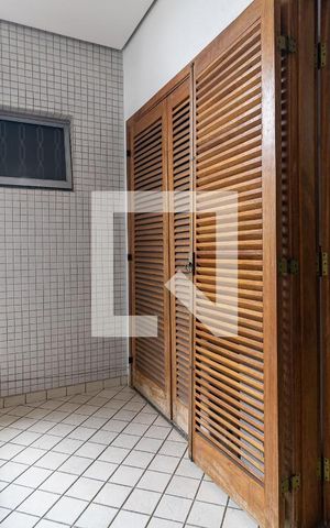 Casa à venda com 248m², 5 quartos e 2 vagas Casa à venda com 248m², 5 quartos e 2 vagasVaranda da Suíte 2