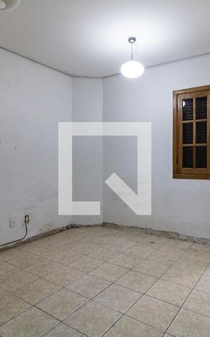 Casa à venda com 248m², 5 quartos e 2 vagas Casa à venda com 248m², 5 quartos e 2 vagasQuarto 4