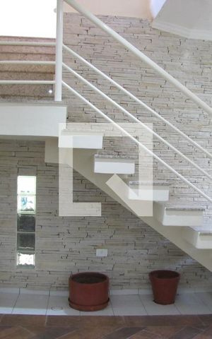 Casa à venda com 272m², 3 quartos e 2 vagasSala