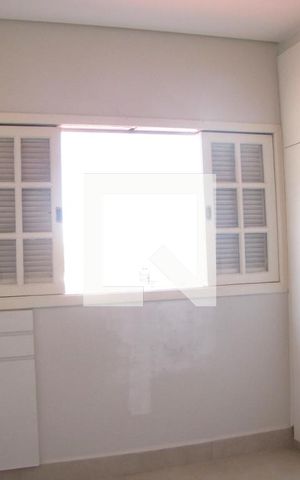 Casa à venda com 272m², 3 quartos e 2 vagasSuíte 2