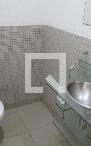 Casa à venda com 272m², 3 quartos e 2 vagasBanheiro Corredor