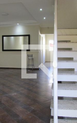 Casa à venda com 272m², 3 quartos e 2 vagasSala