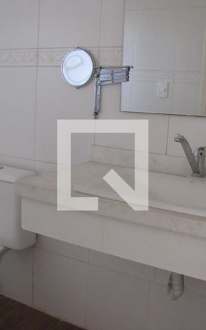 Casa à venda com 272m², 3 quartos e 2 vagasBanheiro da Suíte 1