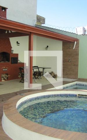 Casa à venda com 272m², 3 quartos e 2 vagasChurrasqueira